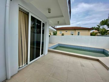 3-Storey 9 Bedroom House & Lot for RENT/SALE in Hensonville Angeles City near Clark