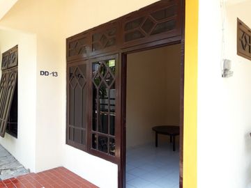 Sewa Rumah Taman Pondok Indah Wiyung Nyaman Dekat Tol Bisnis Sekolah