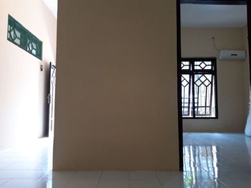 Sewa Rumah Taman Pondok Indah Wiyung Nyaman Dekat Tol Bisnis Sekolah