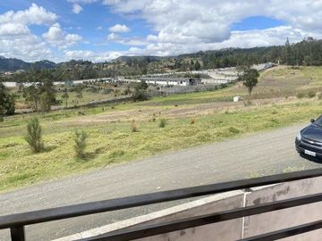 Propiedad en venta ideal para fábrica, vivienda o quinta sector Chuquipata (UNAE)
