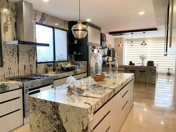 VENTA DE CASA CEIBOS  AV 15 NO.