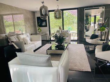 Venta Excelente Casa Zona Angelópolis, muy cerca SONATA