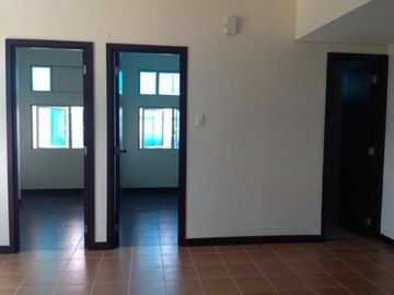 Rent to Own San Lorenzo Place 1 Bedrooms 30k Monthly Makati BGC Moa