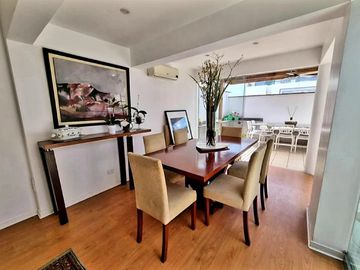VENTA DE DEPARTAMENTO DUPLEX, 200 M2, 3 DORM, 4 BAÑOS, 2 GARAJES, GAS GLP
