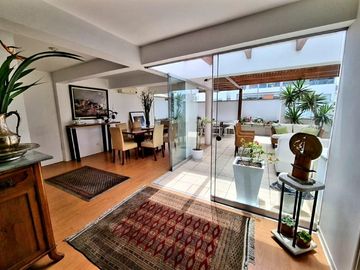 VENTA DE DEPARTAMENTO DUPLEX, 200 M2, 3 DORM, 4 BAÑOS, 2 GARAJES, GAS GLP