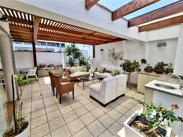 VENTA DE DEPARTAMENTO DUPLEX, 200 M2, 3 DORM, 4 BAÑOS, 2 GARAJES, GAS GLP