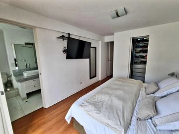 VENTA DE DEPARTAMENTO DUPLEX, 200 M2, 3 DORM, 4 BAÑOS, 2 GARAJES, GAS GLP
