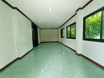 ขายบ้านเดี่ยว 2 ชั้น พีพีแลนด์โครงการ1 ลพบุรี บ้านหลังมุม อำเภอเมืองลพบุรี ใกล้บิ๊กซีลพบุรี1
