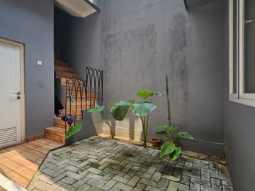 Rumah Jual Cepat Furnished di Sawah Baru Ciputat 11123-LR 0811189----
