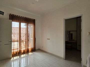 Rumah Jual Cepat Furnished di Sawah Baru Ciputat 11123-LR 0811189----
