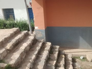 En venta casa como terreno en CHINCHERO URUBAMBA CUSCO