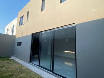 Casa en VENTA en Querétaro ¡Zona de Juriquilla, Dentro de privada!