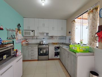 VENTA DE HERMOSA CASA EN CIENEGUILLA + DEPARTAMENTO