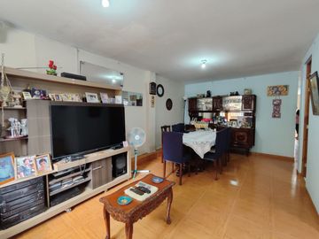 VENTA DE HERMOSA CASA EN CIENEGUILLA + DEPARTAMENTO