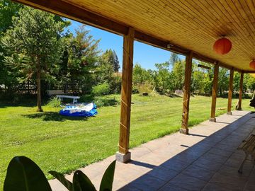 Se vende casa sólida en parcela de 5.000 m2,Pelarco
