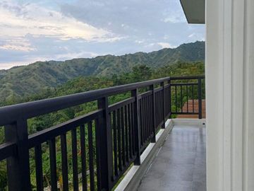 Beautiful Brandnew Elegant House and Lot for Sale in Larena SIQ0110
