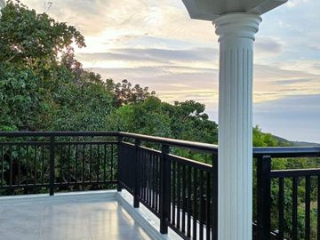 Beautiful Brandnew Elegant House and Lot for Sale in Larena SIQ0110