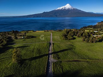 PARCELAS EN ENSENADA CON VISTA AL LAGO Y VOLCAN - PUERTO ENSENADA