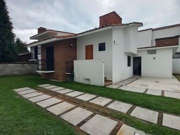 Casa en Venta en Metepec, a un costado de Home Depot, NEGOCIABLE