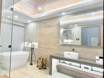 For Sale: Brand New House with Pool Tagaytay Fully Furnished