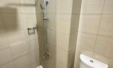 1 BEDROOM CONDO NEAR IN MOA, AIRPORT, LRT AND MRT. GOOD FOR RENTAL BUSINESS