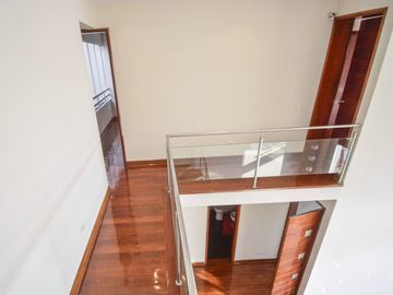 Vendo Casa De Lujo En Casuarinas Sur US$ 550,000