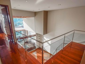 Vendo Casa De Lujo En Casuarinas Sur US$ 550,000