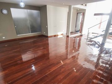 Vendo Casa De Lujo En Casuarinas Sur US$ 550,000