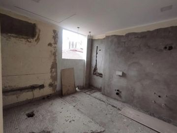 Venta Casa Urdesa Uso de Suelo Residencial y Comercial (VIVI)