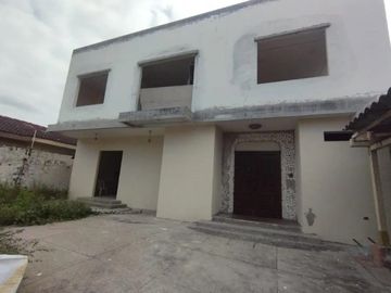 Venta Casa Urdesa Uso de Suelo Residencial y Comercial (VIVI)