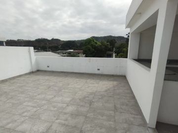 Venta Casa Urdesa Uso de Suelo Residencial y Comercial (VIVI)