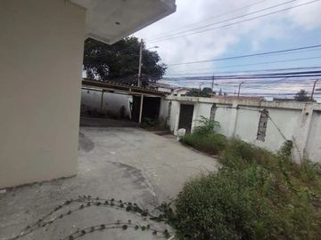 Venta Casa Urdesa Uso de Suelo Residencial y Comercial (VIVI)