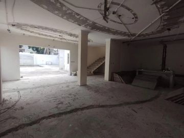 Venta Casa Urdesa Uso de Suelo Residencial y Comercial (VIVI)