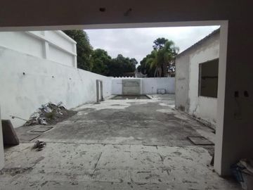 Venta Casa Urdesa Uso de Suelo Residencial y Comercial (VIVI)