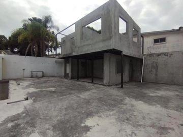 Venta Casa Urdesa Uso de Suelo Residencial y Comercial (VIVI)