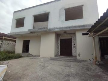 Venta Casa Urdesa Uso de Suelo Residencial y Comercial (VIVI)