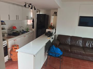 Venta Locales Comerciales y tres departamentos interior