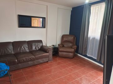 Venta Locales Comerciales y tres departamentos interior