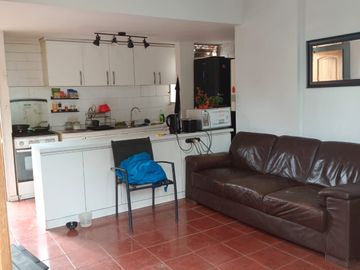 Venta Locales Comerciales y tres departamentos interior