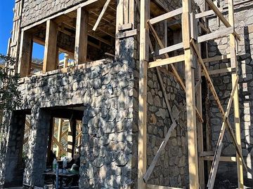 VENDE CASA EN PARCELA 5000 M2, PARQUE CANTILLANA, PAINE