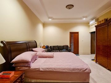 RUMAH at Jl KARTIKA UTAMA, PONDOK INDAH