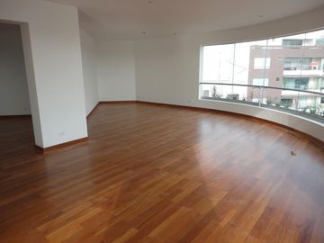 PENTHOUSE DUPLEX EN VENTA EN MIRAFLORES CON VISTA A HUACA PUCLLANA