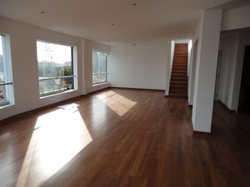 PENTHOUSE DUPLEX EN VENTA EN MIRAFLORES CON VISTA A HUACA PUCLLANA