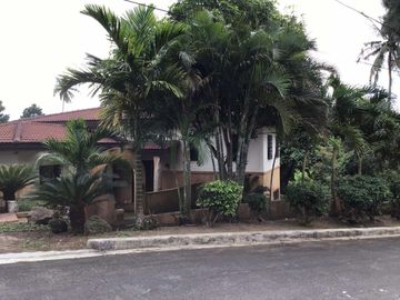 Pre-Owned house in Ponderosa Leisure Farms Pasong Langka Silang Cavite