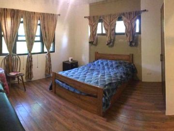 Pre-Owned house in Ponderosa Leisure Farms Pasong Langka Silang Cavite