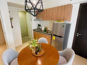 Rent to own condo in Serin EAST Tagaytay Available RFO & Preselling 1BR,1BR w balcony,2BR w balcony