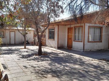 Venta casa y terreno en Maipú aptitud comercio, O´higgins pasos Pajaritos y Metro Bueras