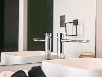 ENTREGA INMEDIATA DE 2 HABITACIONES CON ALBERCA Y BUENA UBICACION EN TULUM