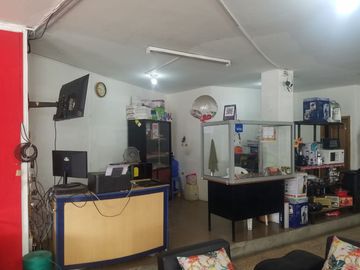 Local comercial de alquiler en Manta zona céntrico