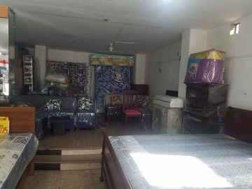 Local comercial de alquiler en Manta zona céntrico